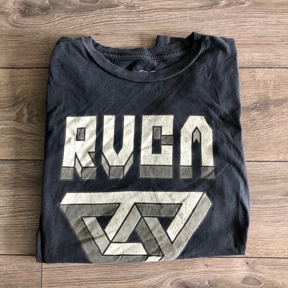 Men’s RVCA t-shirt